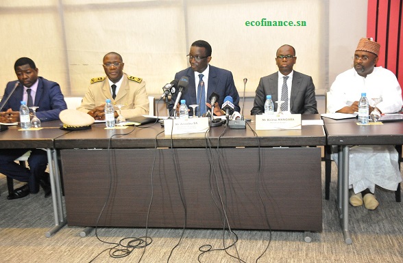 Amadou Bâ, ministre sénégalais de l'Economie, des Finances et du Plan, s'exprimant sur les titres fonciers.