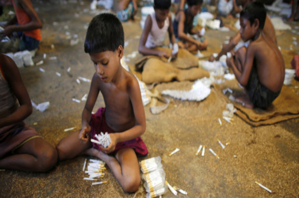 Lutte contre le tabagisme ou lutte contre le travail des enfants, le dilemme de l'ONU