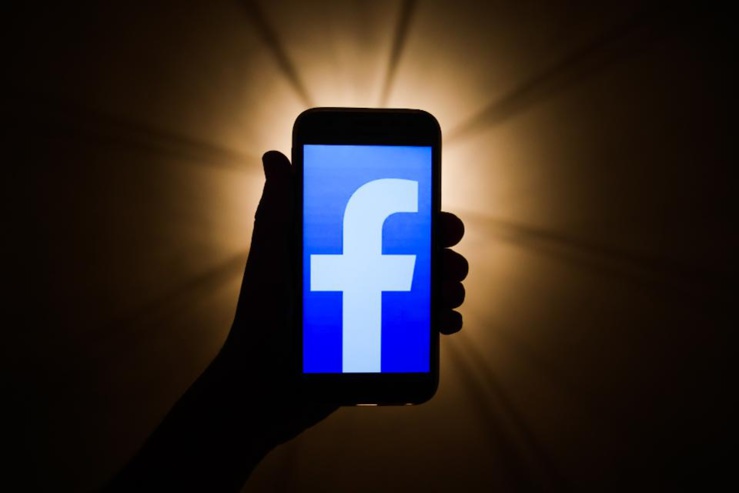 Facebook : publication du  rapport mensuel sur les comportements inauthentiques coordonnés