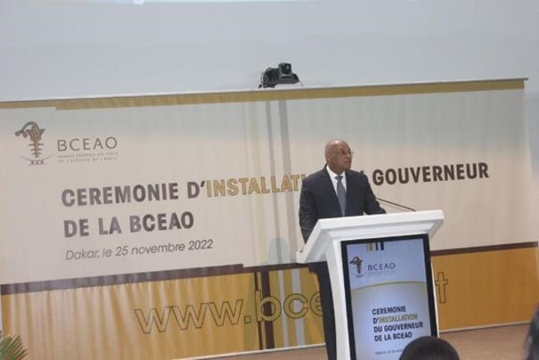 Jean-Claude Kassi Brou, nouveau gouverneur de la Banque centrale des Etats de l'Afrique de l'ouest (Bceao), prononçant allocution lors de la cérémonie de son installation officielle en tant que Gouverneur de la Bceao.
