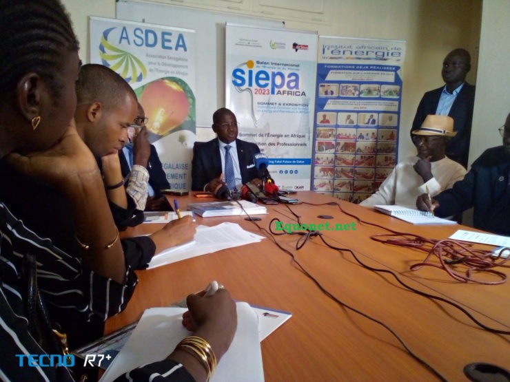 Au micro, Mohamed Abdallahi Seck, animant une conférence de presse en prélude à la SIEPA 2023.