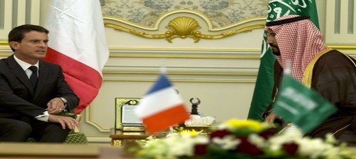 Manuel Valls s'entretient avec le ministre saoudien de la défense.