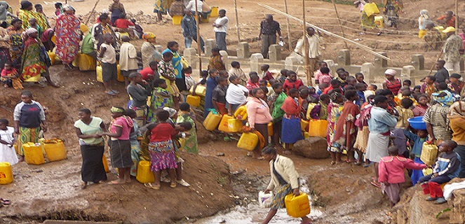 L'accès à une source améliorée d'eau potable est quasi-universel à Dakar.