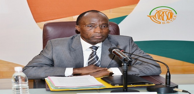 L'Etat de Côte d’Ivoire effectuera sa première cotation emprunt obligataire “Tpci 5,90 pour cent 2016-2026”. Sur la photo, Adama Koné, Dg du Trésor public Côte d'Ivoire.