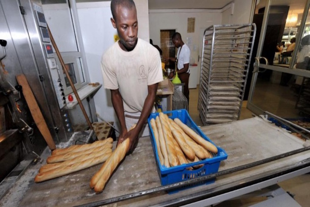 ​Vente de pain dans les boutiques : les boulangers s'insurgent