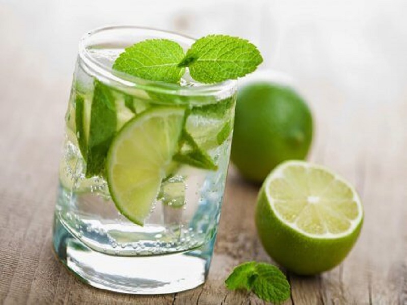 ​ Boire de l’eau tiède citronnée chaque matin : 10 avantages