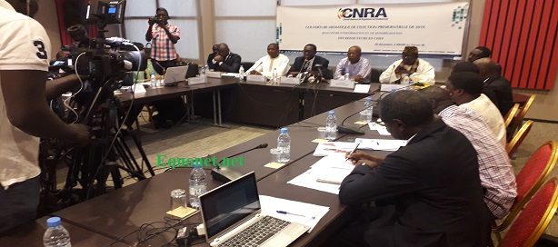 Au milieu, Babacar Diagne, président CNRA, ouvrant la journée d'information et sensibilisation des rédacteurs en chef sur la couverture médiatique de l'élection présidentielle de 2019.
