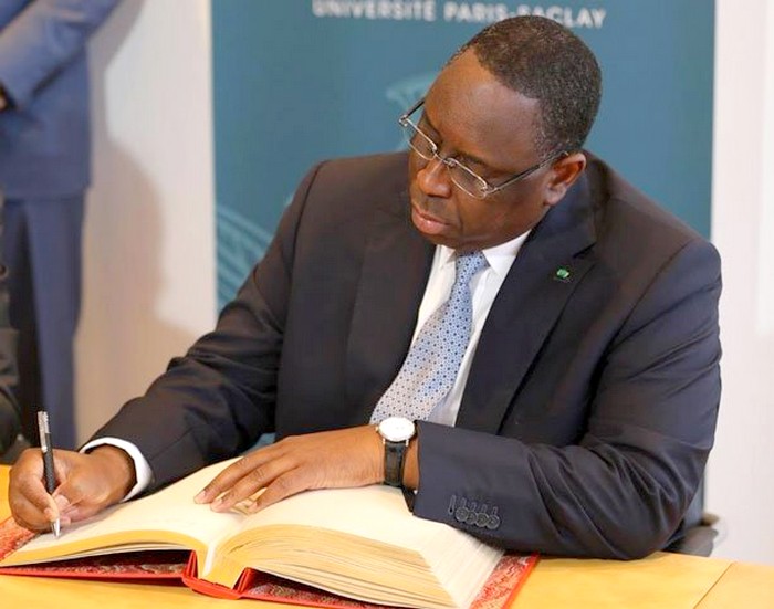 Signature du décret relatif à la gestion budgétaire de l'Etat du Sénégal.