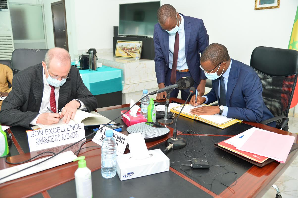 Signature de trois (3) accords de coopération Sénégal-Allemagne pour le secteur énergétique.