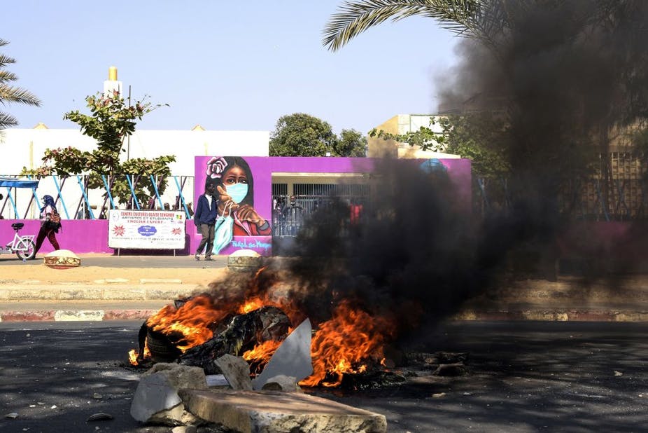Violentes manifestations à Dakar, au Sénégal, après l'arrestation du chef de l'opposition Ousmane Sonko pour viol. Photo par SEYLLOU / AFP via Getty Images