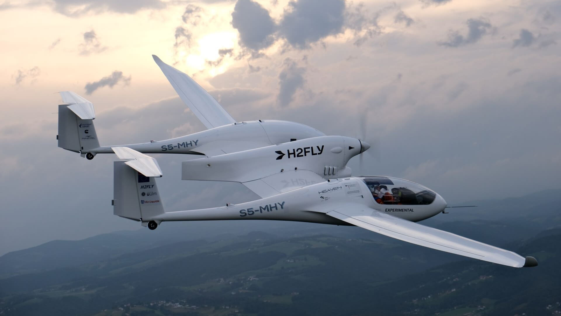 L'avion de démonstration HY4 à hydrogène-électrique a décollé de Maribor, en Slovénie, pour plusieurs essais en vol Photo de : H2FLY