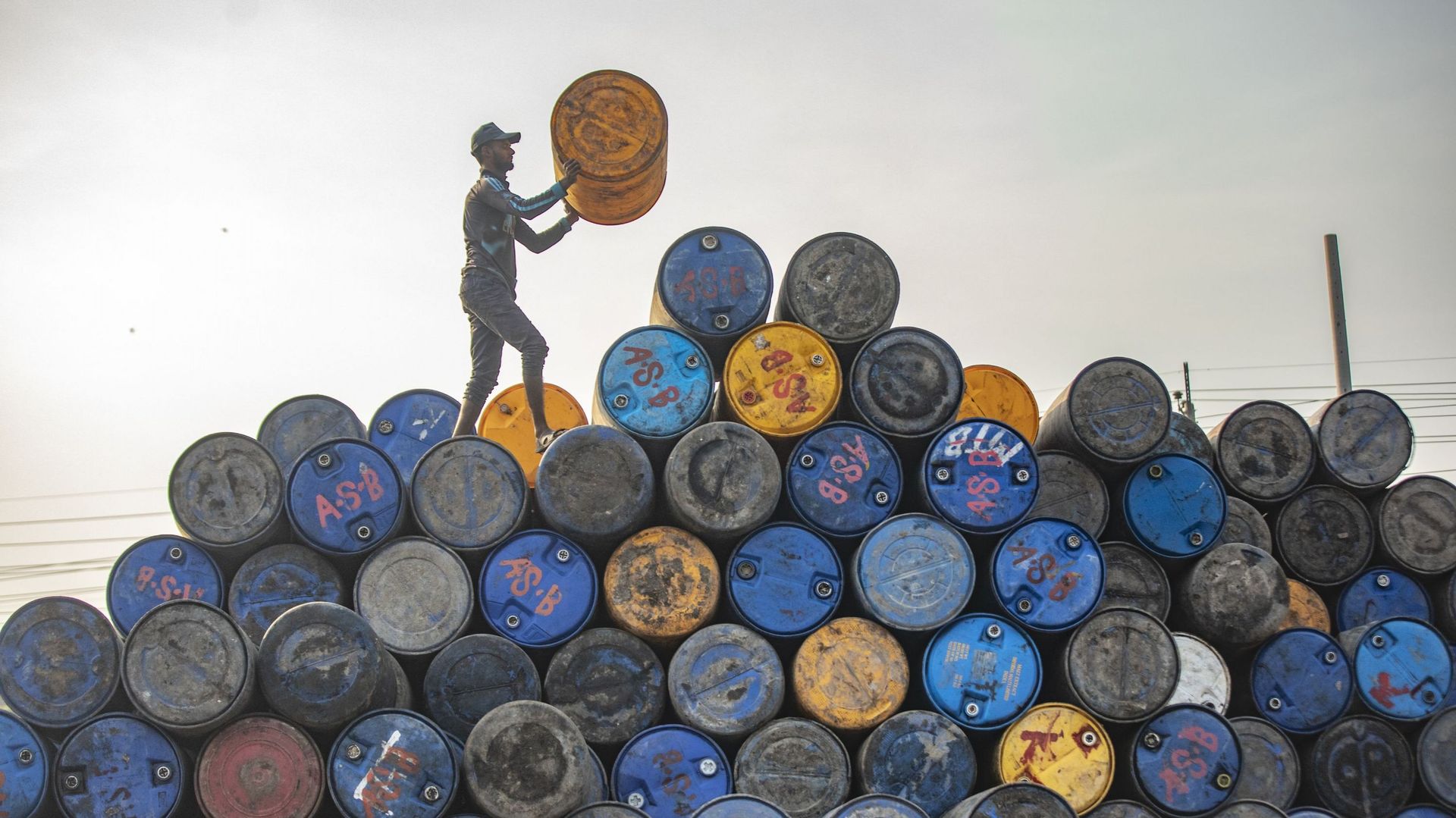 projets pétrolier et gaziers sénégalais : attention à la dégringolade des ambitions