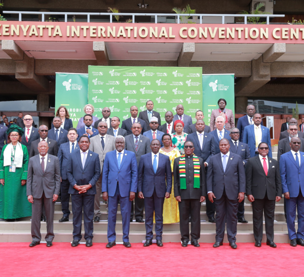 Photo de famille des chefs d'État et de gouvernement africains à l'issue du sommet africain africain sur les engrais et la santé des sols 2024.. 