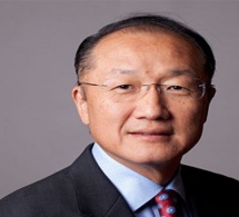 Jim Yong Kim reconduit à la tête du groupe de la Banque mondiale